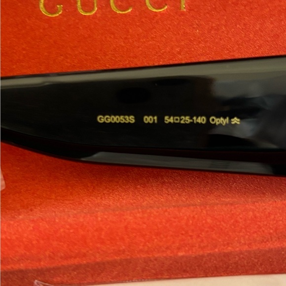NWT Gucci Black Oversized Square Sunglasses GG0053s - Picture 8 of 10